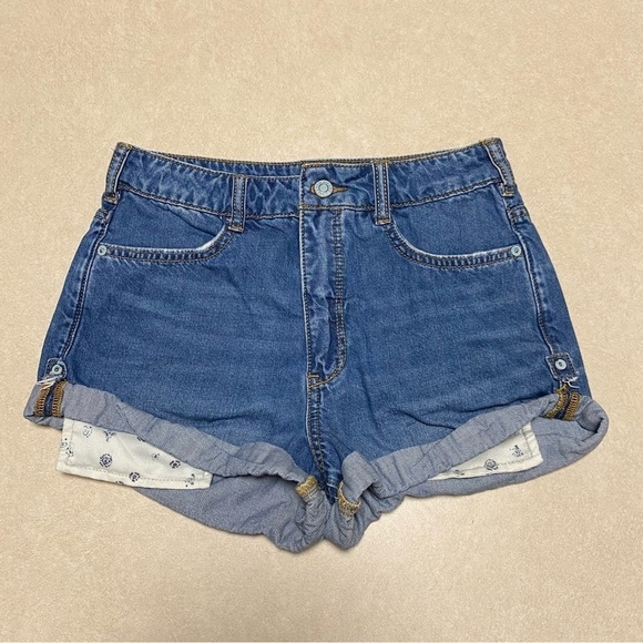 PILCRO Shorts Women’s Size 25 Blue denim Mid Rise Short Shorts - Picture 5 of 14